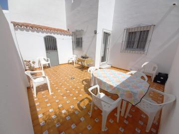 Casa con PATIO en el centro de la Ciudad