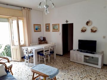 Casa Chiara , a stone's throw from the sea