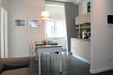 MyHomeInComo - Art Design Suites