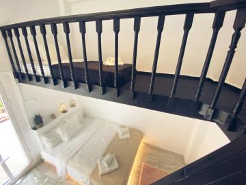 Thisio Loft