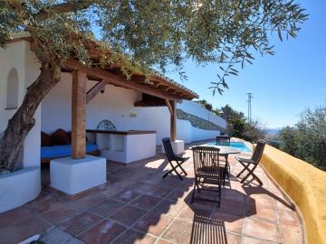 Lovely Cottage in Alcauc n near Sierra Tejeda Natural Park