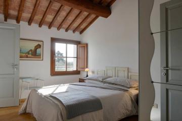 Green Bike Vintage Tuscany - Countryside holiday apartment with pool