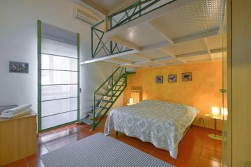 Bari city center: WHOLE APARTMENT exclusive use