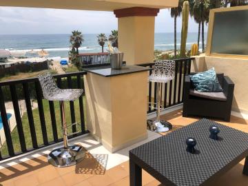 Beachfront Apartment - Sea Views - Marbella