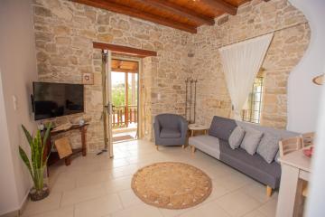 Maragos Apartment