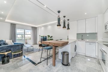 New and Modern Apartment in the heart of Puerto Banús