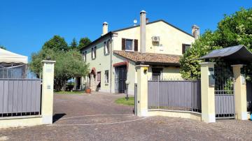 CHEZ BARNIE favoloso appartamento privato in villa