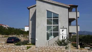Two-Bedroom Apartment in Maslenica I