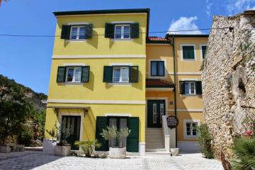 Studio apartment in Skradin with balcony, air conditioning, WiFi, washing machine (4921-4)