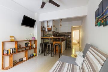 Comfy Apartment close to Floisvos Beach