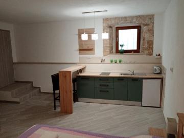Studio apartment Iva