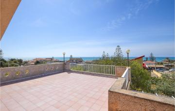 Amazing home in Marina di Modica with 2 Bedrooms and WiFi