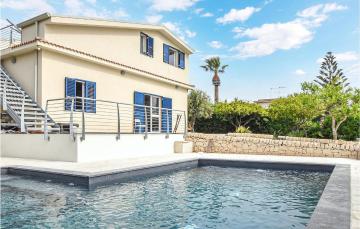 Awesome home in Pescazze with Jacuzzi, WiFi and Outdoor swimming pool