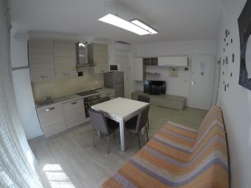 RESIDENCE CAORLE TRILOCALE CON PISCINA