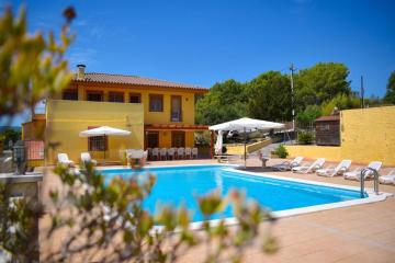 7 bedrooms villa with private pool enclosed garden and wifi at Castellet i la Gornal 9 km away from the beach