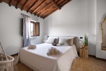 Gipsy Maisonette
