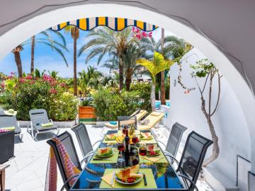 95 GREAT LOCATION IN Las AMERICAS, SEA FRONT!