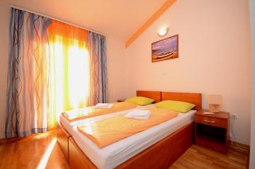 A6 - apt with 2 balconies 5 min walking to beach