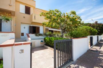 Villa Ciuri di fronte al mare