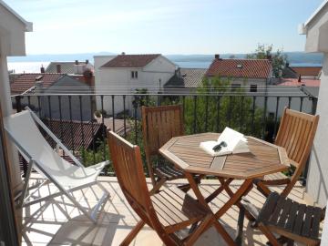 Apartment Damir with Sea View 22 pax