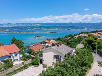 Holiday Home Maravic - MLK161