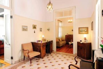 Zeta's vintage house with large terrace and orange tree garden