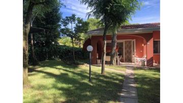 Beautiful villa with private garden near the beach