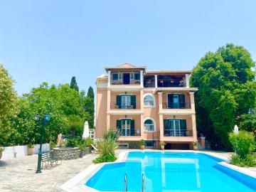 Villa Rosalia Apartments & Studios with Pool by Hotelius