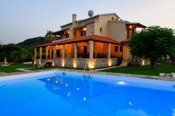 Grand Villa Roubana