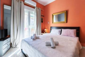 Lovely two bedroom apt in Ampelokipoi