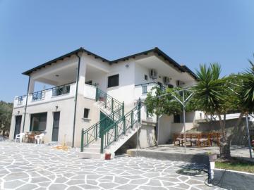 Villa Rodia 4 guests