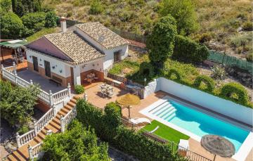 Nice home in Padul with 2 Bedrooms, WiFi and Outdoor swimming pool
