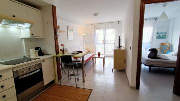 Alquilaencanarias-Medano, Cabezo beach & pool