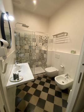 B&B Romeo Luxury Rooms