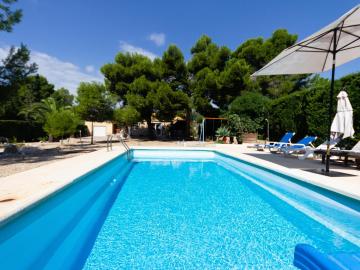 INNOUTHOME Casa privada familiar con piscina la cervera bon capó