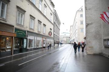 Heart of Vienna- next to Albertina