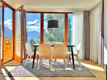 Sunshine @ Rosie Design Chalet