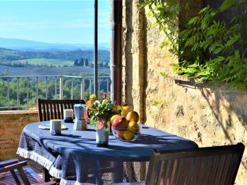 Ideal apartment near Asciano with 2 Shared Swimming Pools
