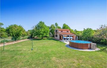 Awesome home in Pula with 2 Bedrooms and WiFi