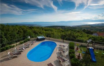Nice home in Hreljin with 4 Bedrooms, Jacuzzi and Outdoor swimming pool