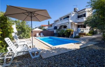 Nice home in Punat with 3 Bedrooms, WiFi and Outdoor swimming pool