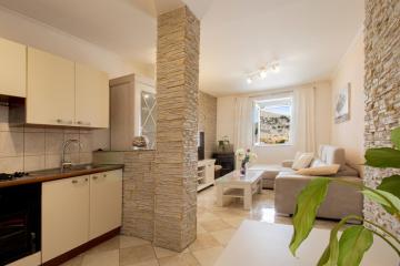 Modern Seaview Apartment Toncica with a lot of space