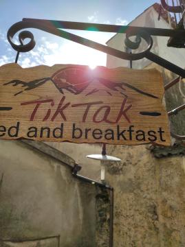 TIK TAK