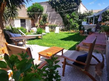 Villa near the sea with air conditioning