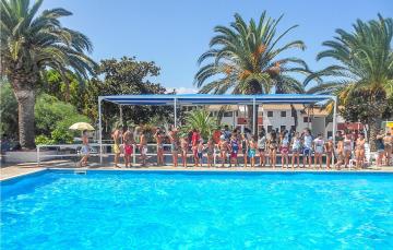 Awesome apartment in Falerna Marina with 2 Bedrooms, WiFi and Private swimming pool