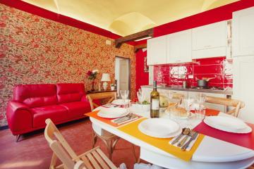Rainbow City Center Apartment by Wonderful Italy