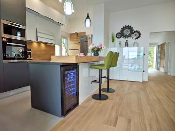 Luxury Sunrise Apartment, only 50 m from the beach