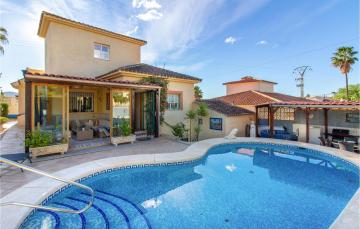 Awesome Home In Alfaz Del Pi With Wifi, 3 Bedrooms And Outdoor Swimming Pool