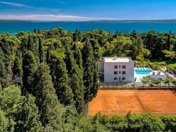 Luxury Villa Velvet Bourbon Split with private pool by the sea