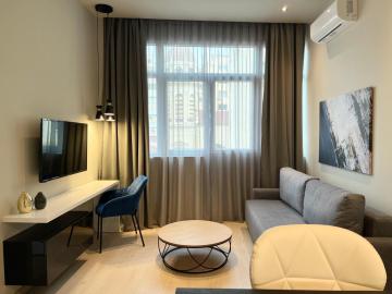 #Aura Studios & Suites F24
